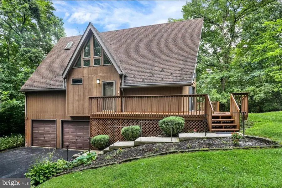 31 Todd Dr, Leesport, PA 19533 - #3