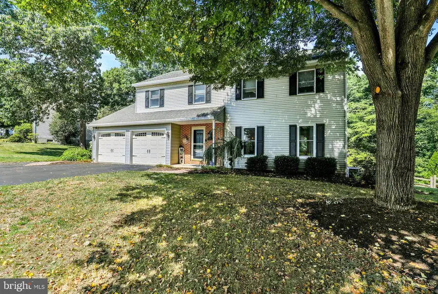 237 New Castle Dr, Reading, PA 19607 - #3