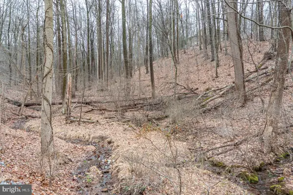 10 Hidden Pond Dr, READING, PA 19607