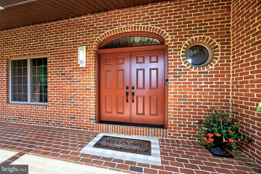 24 Lehmann Dr, Douglassville, PA 19518 - #2