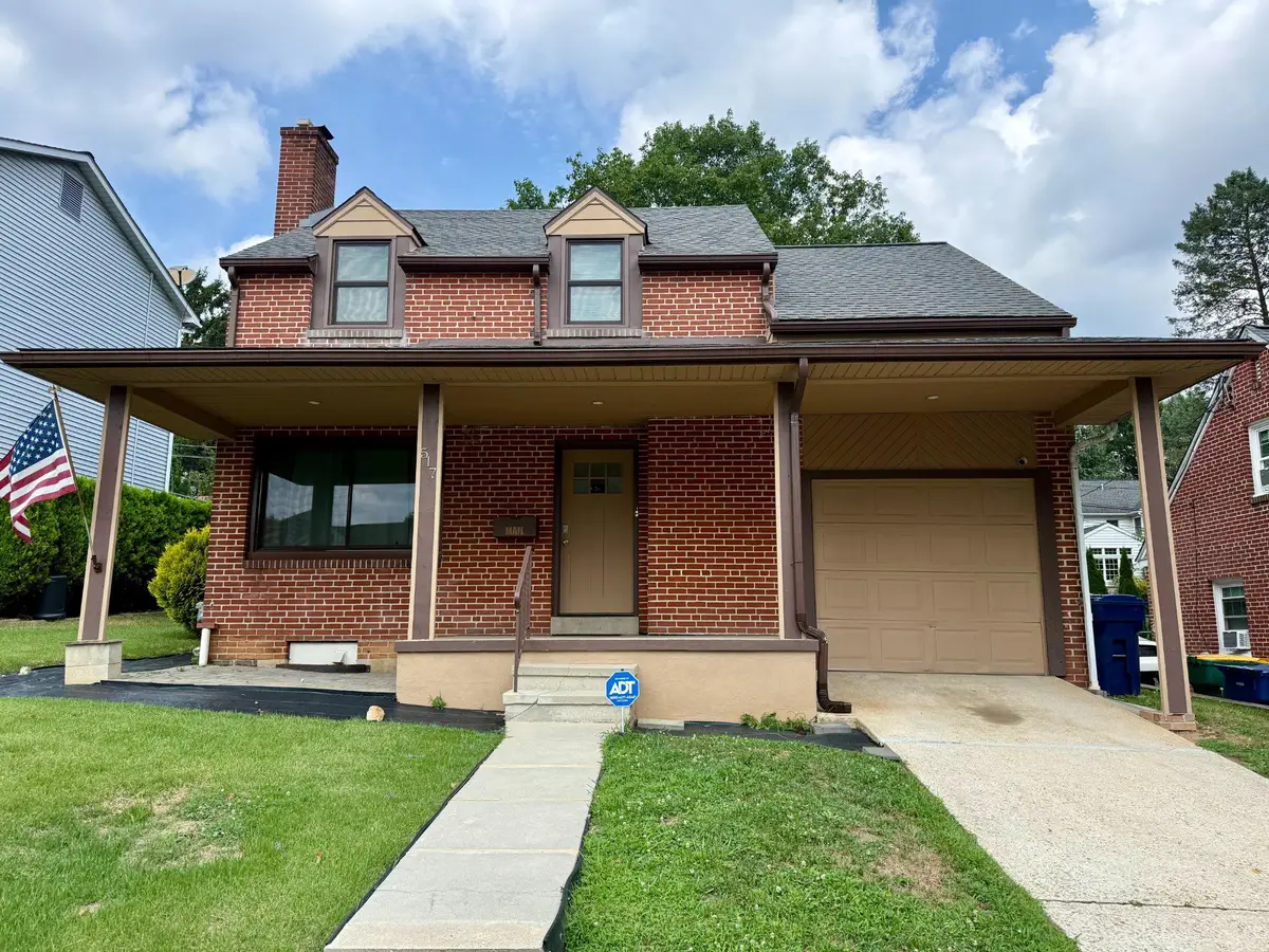 517 Wellington Ave, Reading, PA 19609 - #1