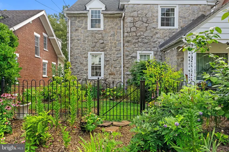 28 W 2nd St, Boyertown, PA 19512 - #3
