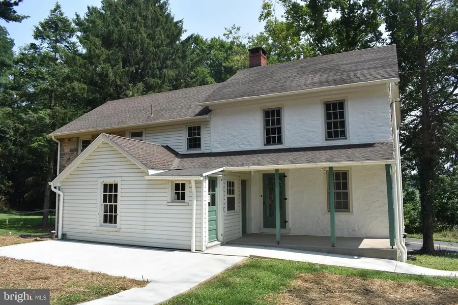 64 Fleetwood Rd, Fleetwood, PA 19522 - #2