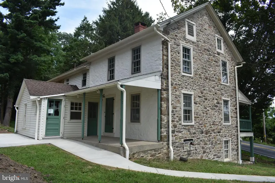64 Fleetwood Rd, Fleetwood, PA 19522 - #3