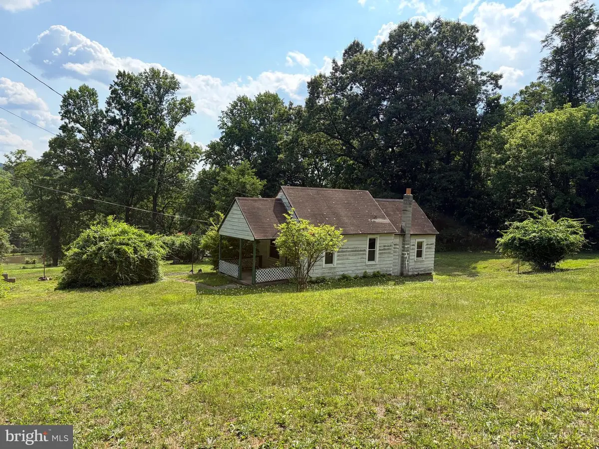 257 Spies Church Rd, Reading, PA 19606 - #1