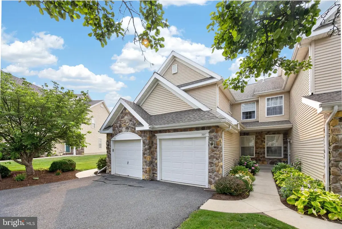 601 Country Ln, Morgantown, PA 19543 - #1
