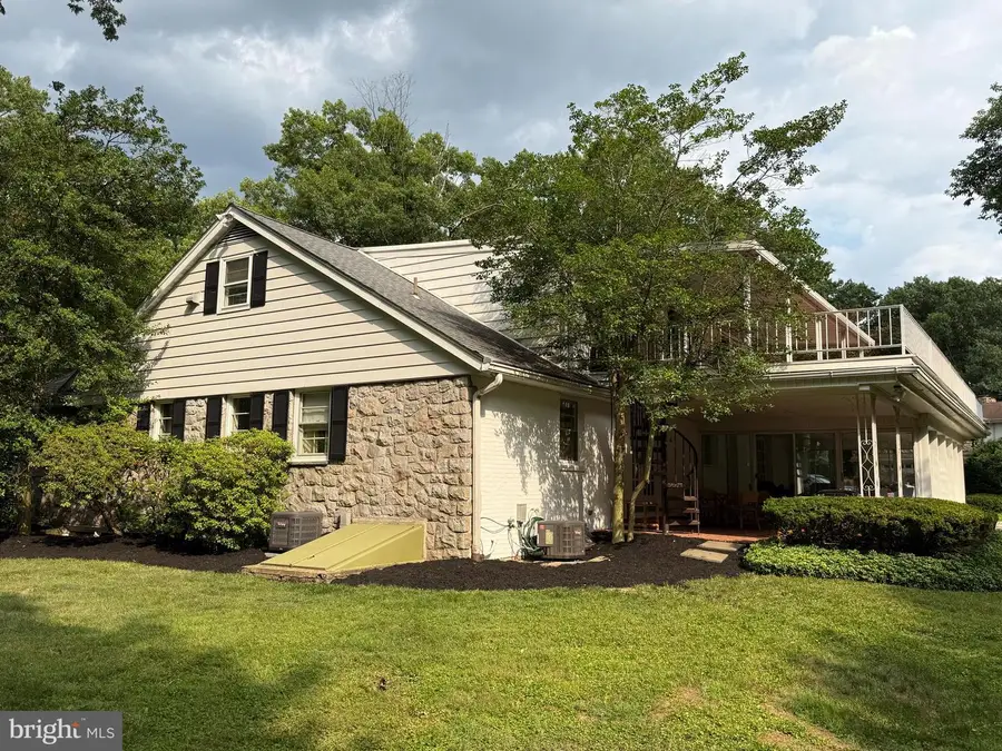 1202 Old Mill Rd Rd, Reading, PA 19610 - #2
