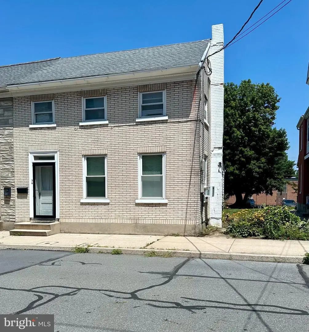36 S Whiteoak St, Kutztown, PA 19530 - #1