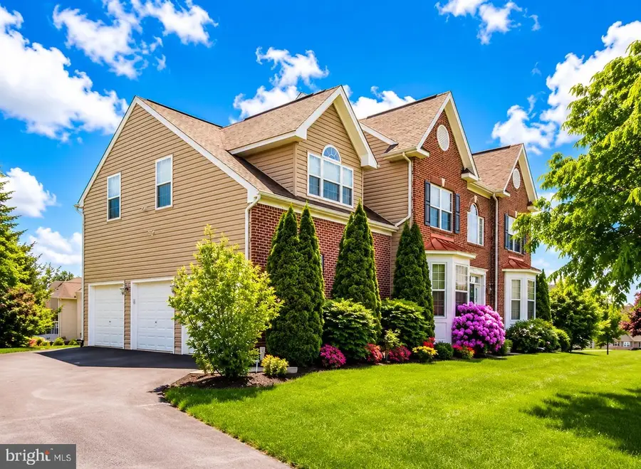 3002 Summer Meadow Dr, Douglassville, PA 19518 - #3