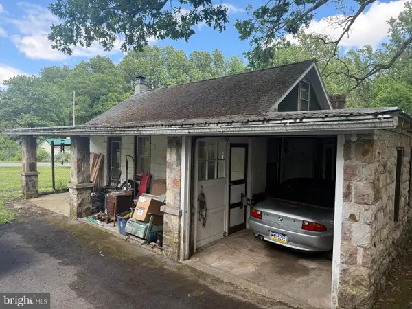 3521 Pricetown Rd, FLEETWOOD, PA 19522