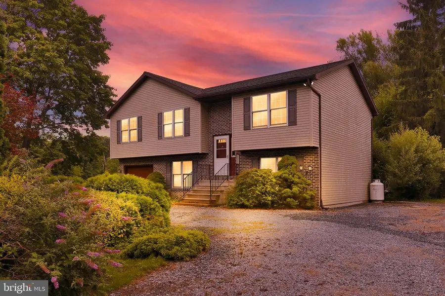 246 Sandhill Rd, Fleetwood, PA 19522 - #2