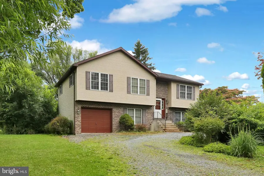 246 Sandhill Rd, Fleetwood, PA 19522 - #3