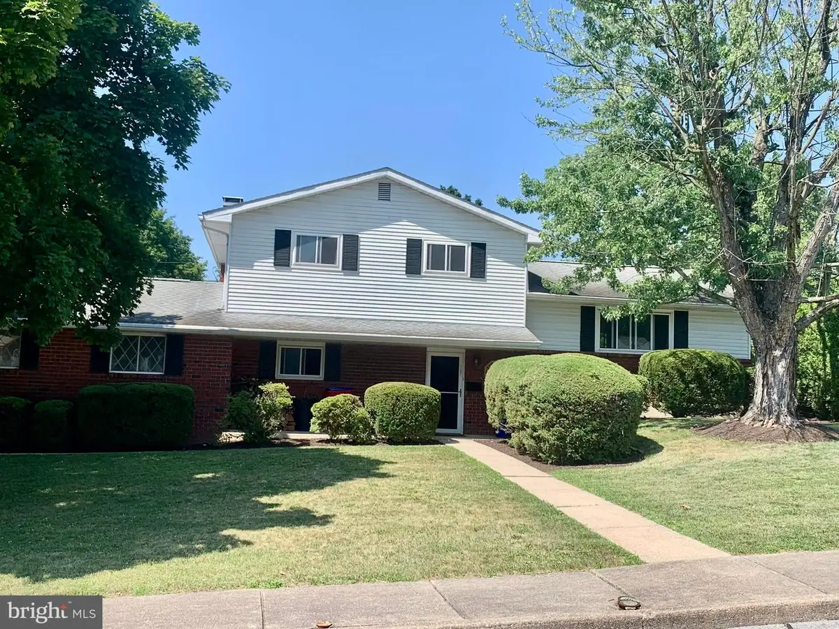 737 Girard Ave, Hamburg, PA 19526 - #1