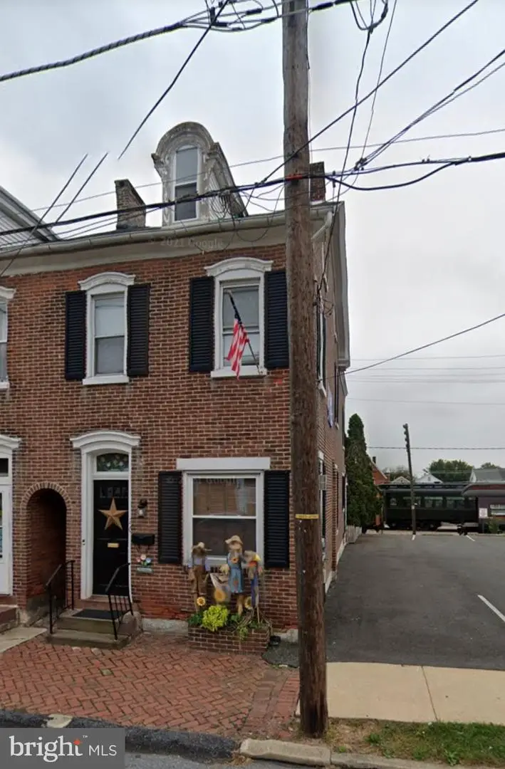 26 S Chestnut St, Boyertown, PA 19512 - #1