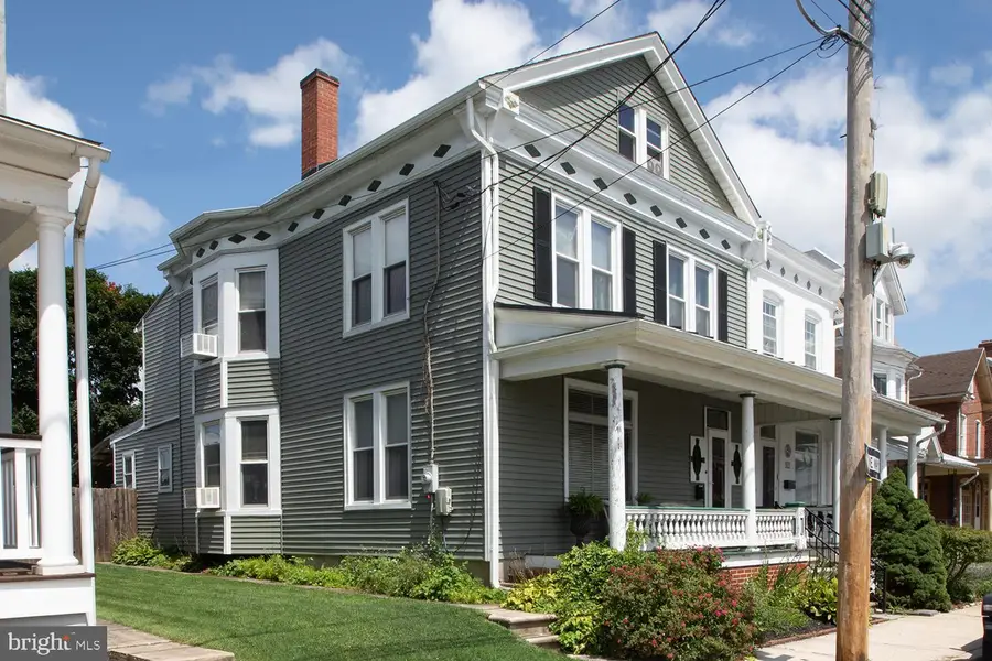 329 W Walnut St, Kutztown, PA 19530 - #3