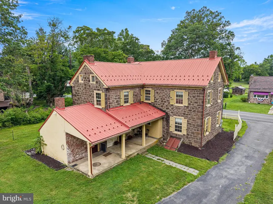 25 Unionville Rd, Douglassville, PA 19518 - #2
