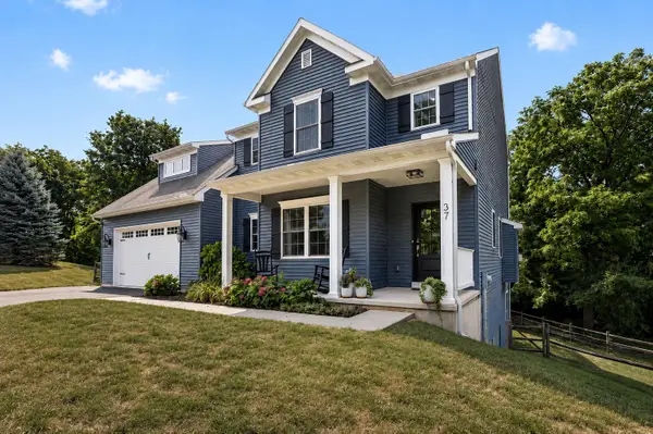 37 Cricket Slope Dr, OLEY, PA 19547