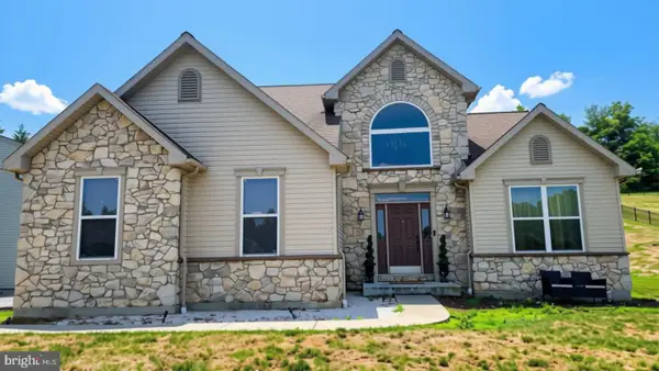 433 Eagleview Dr, MOHRSVILLE, PA 19541