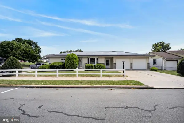 205 Elwyn Ave, SINKING SPRING, PA 19608