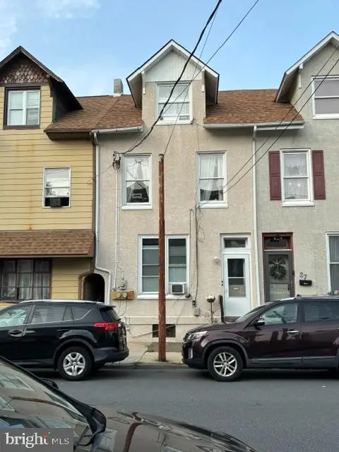 29 W 5th St, Boyertown, PA 19512 - #1