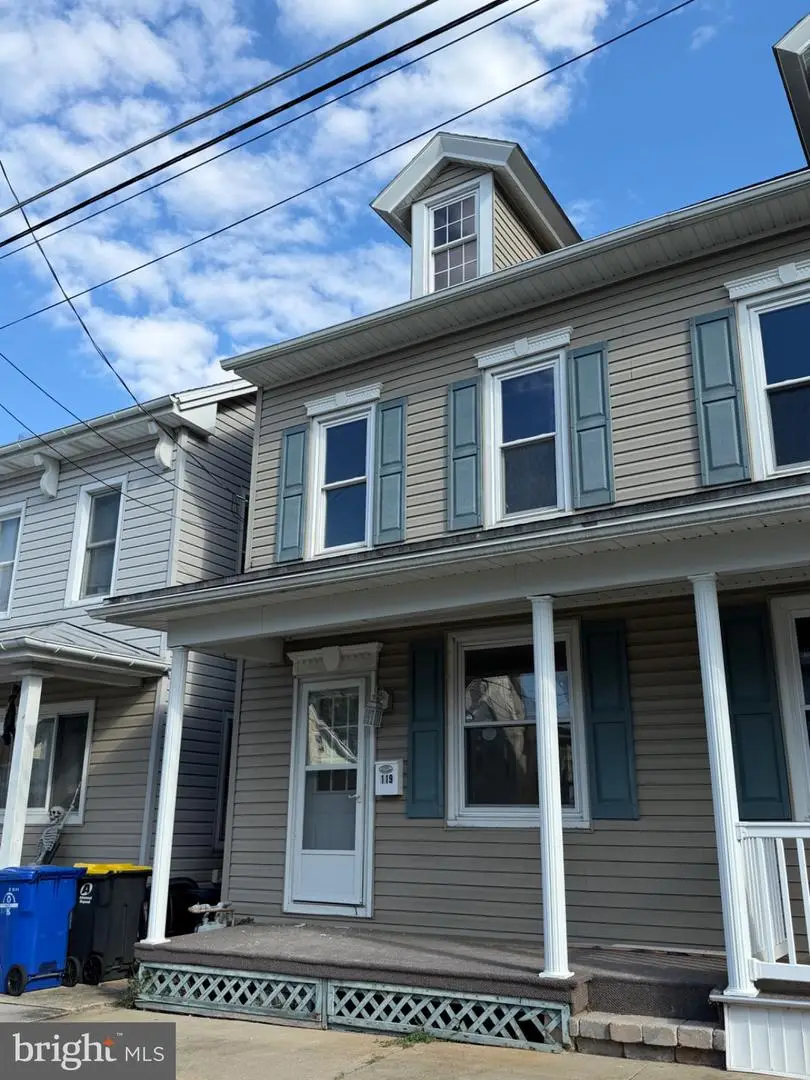 119 N Robeson St, Robesonia, PA 19551 - #1