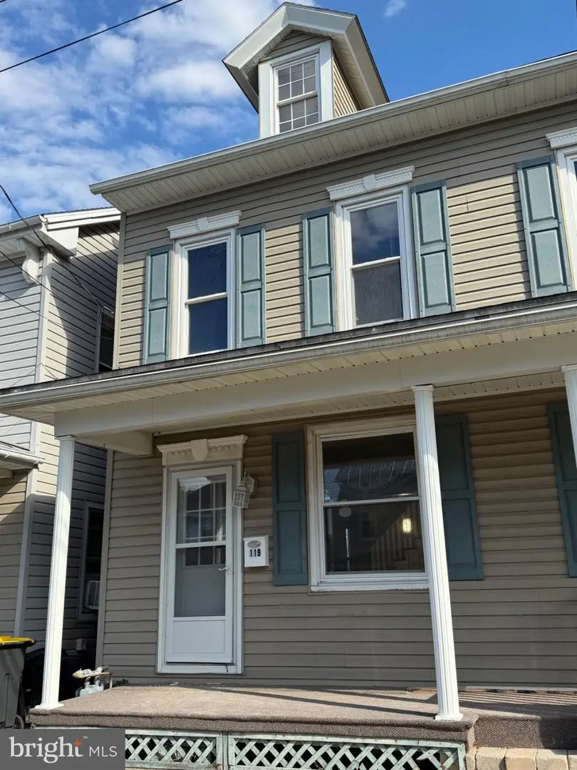 119 N Robeson St, Robesonia, PA 19551 - #2