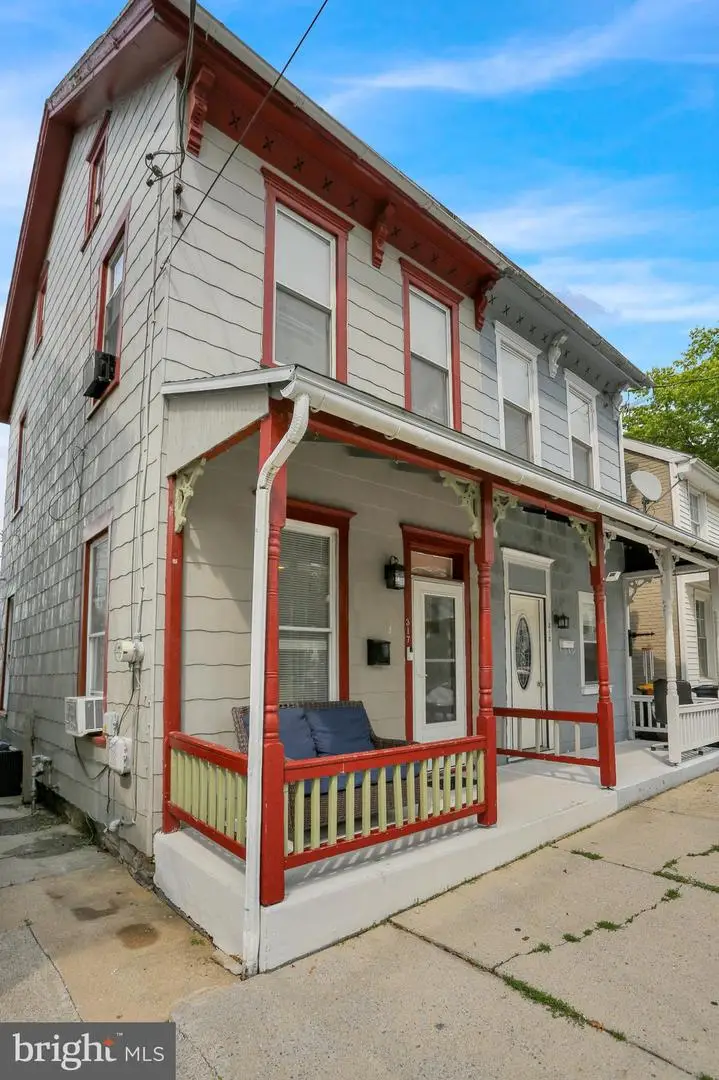 317 W High St, Womelsdorf, PA 19567 - #2