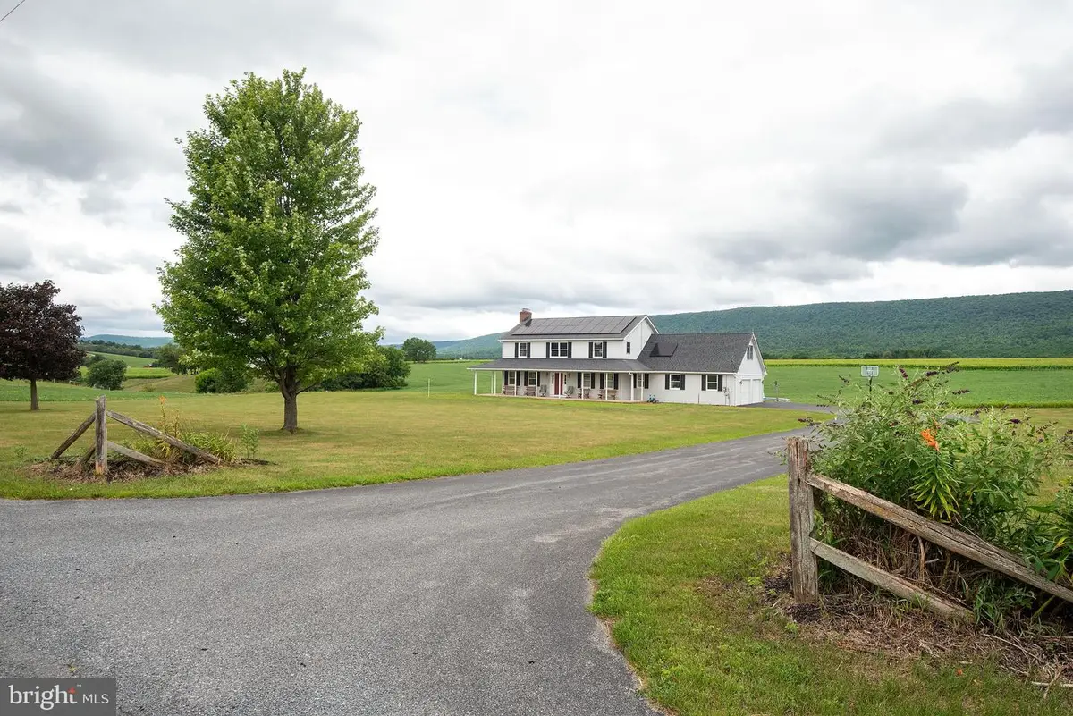 39 Mountain Rd, Kempton, PA 19529 - #1