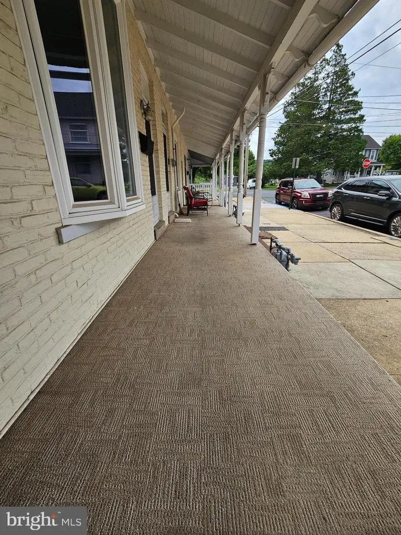 29 Spruce St, Topton, PA 19562 - #3