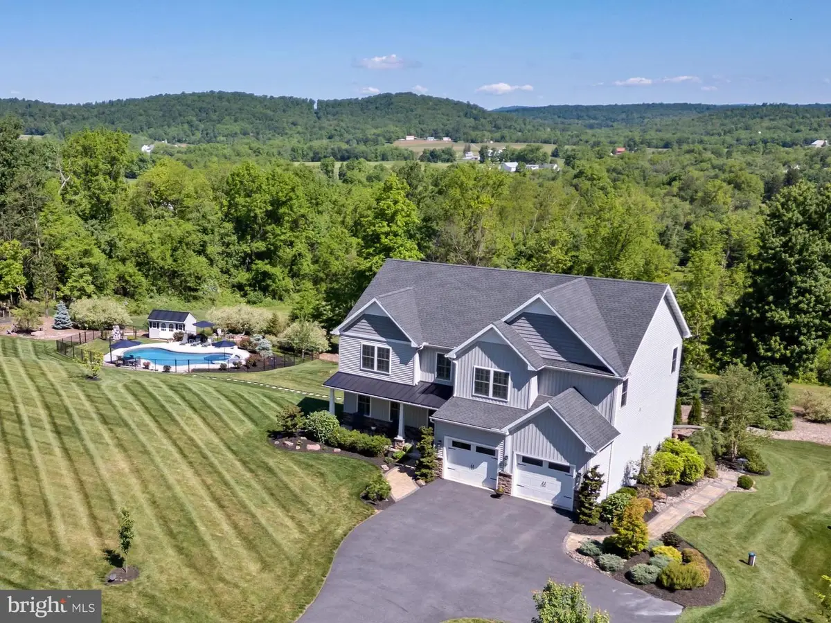 57 Livingstone Dr, Birdsboro, PA 19508 - #1