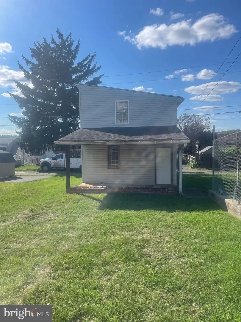 517 Park Ave, Reading, PA 19611 - #3
