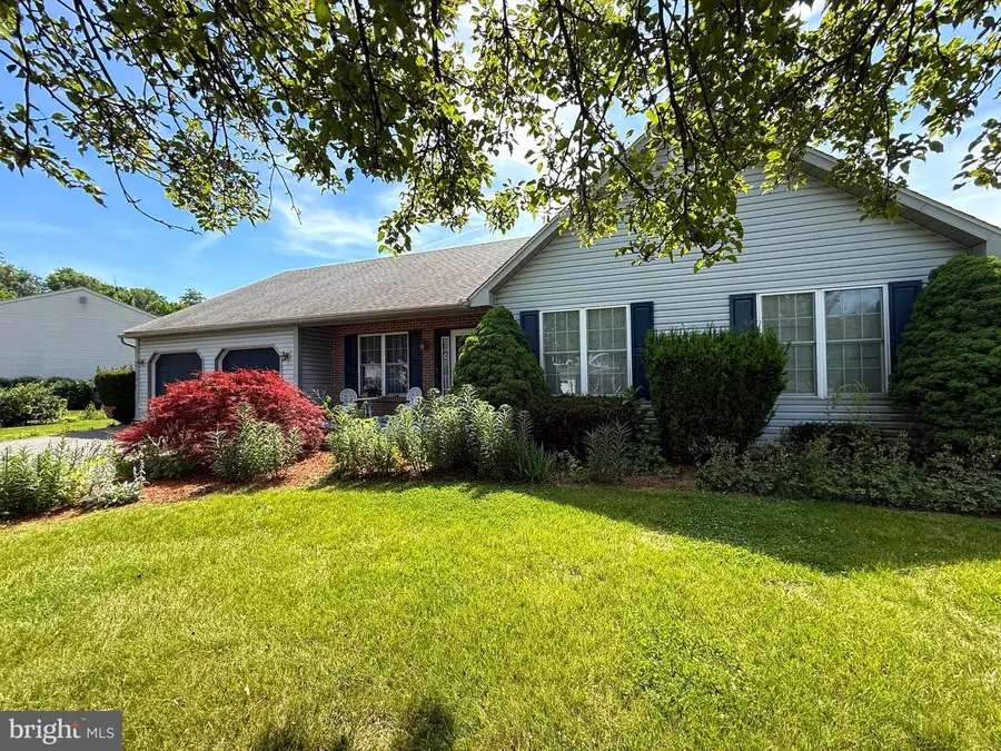 4400 Prestwick Dr, Reading, PA 19606 - #2