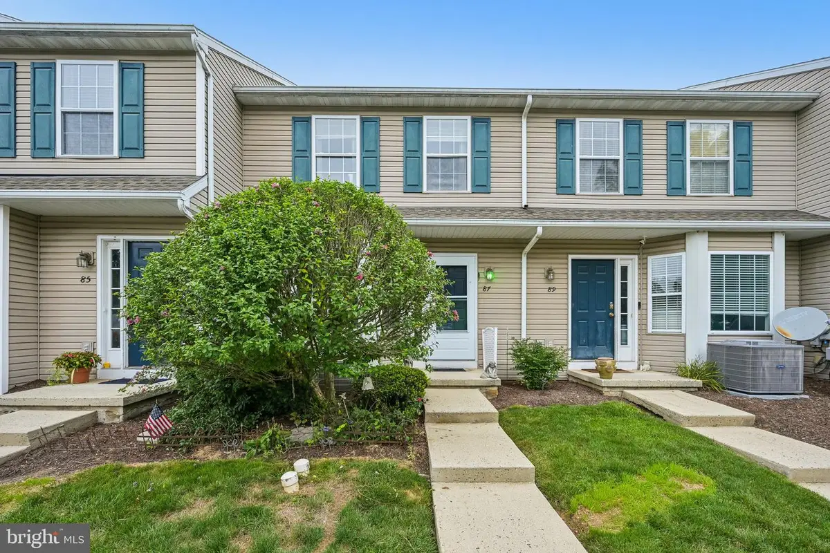 87 Horseshoe Dr, Douglassville, PA 19518 - #1