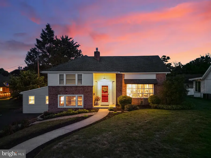2302 Bressler Dr, Reading, PA 19609 - #2