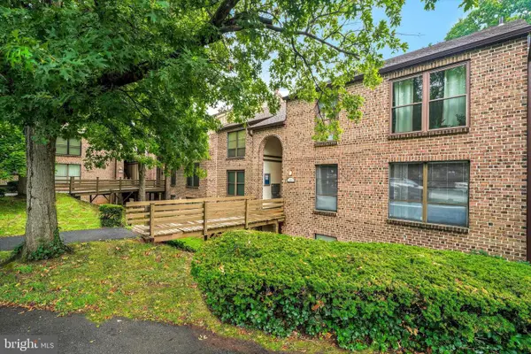 12-e Fairway Rd, READING, PA 19607
