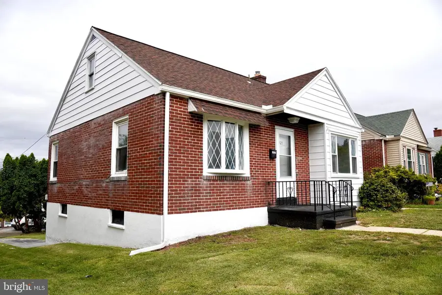 1421 Fayette Ave, Reading, PA 19607 - #2
