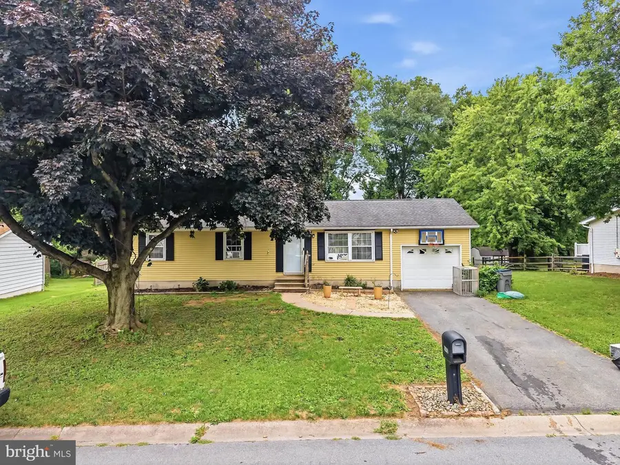 143 Aspen Ave, Sinking Spring, PA 19608 - #2