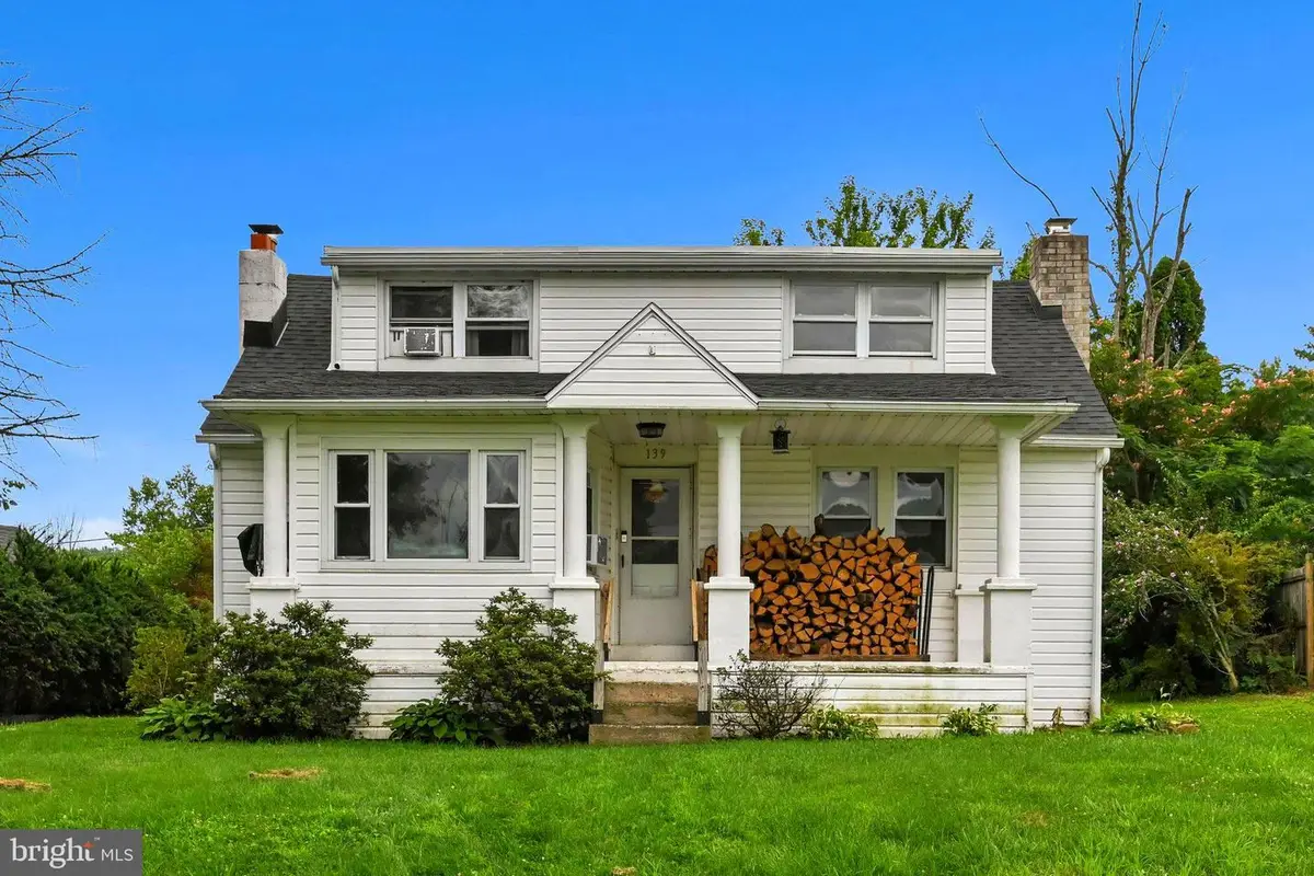 139 Old State Rd, Reading, PA 19606 - #1