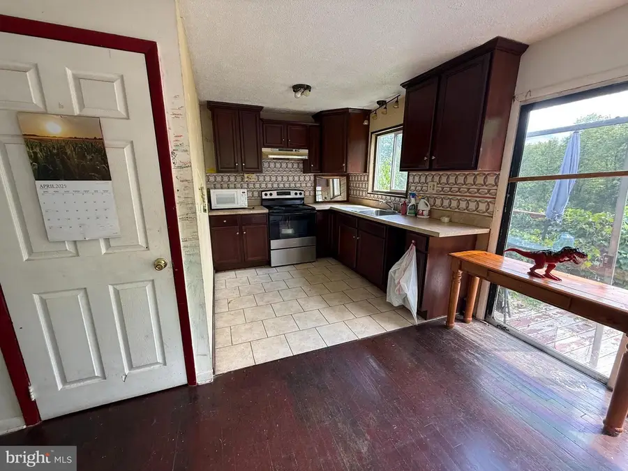 2320 Elizabeth Ave, Temple, PA 19560 - #2