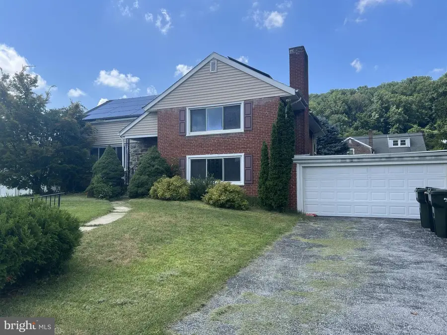 906 N 25th St, Reading, PA 19606 - #2