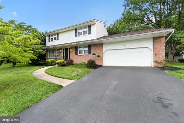 15 Craig Dr, READING, PA 19606