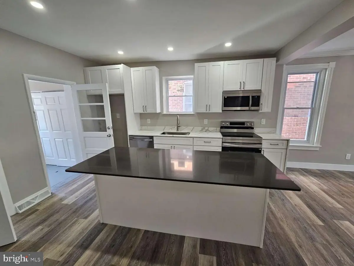 237 Shaner St, Boyertown, PA 19512 - #1