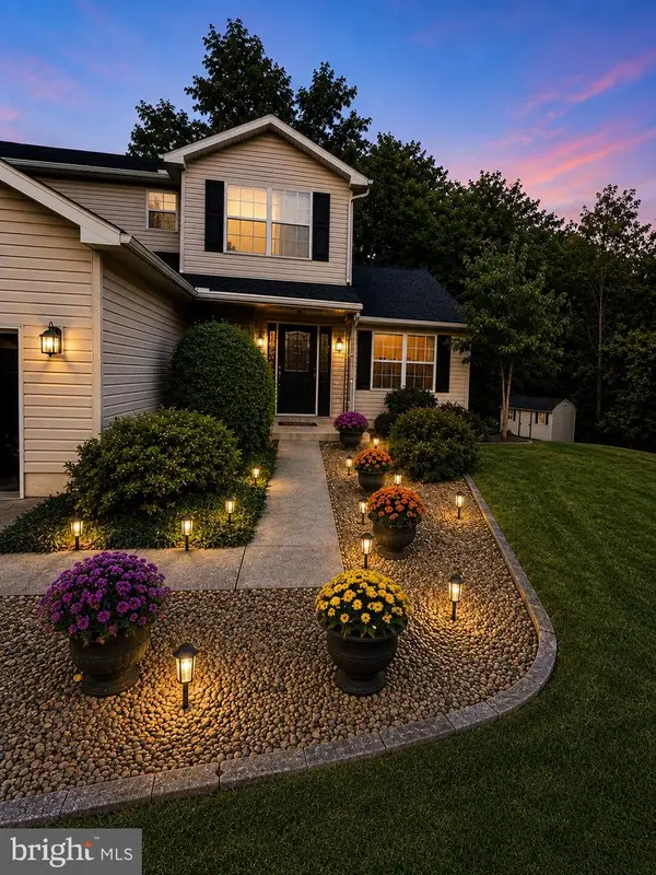 11 Tulpehocken Ct, WOMELSDORF, PA 19567
