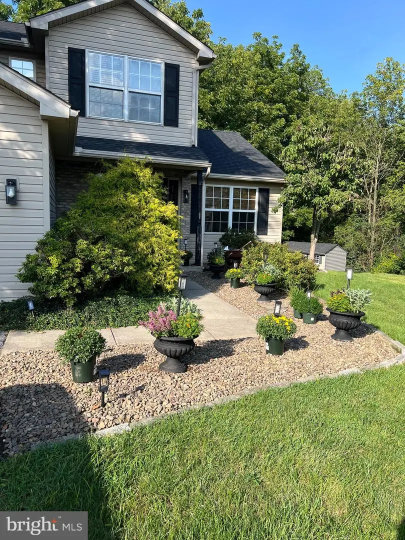 11 Tulpehocken Ct, Womelsdorf, PA 19567 - #3