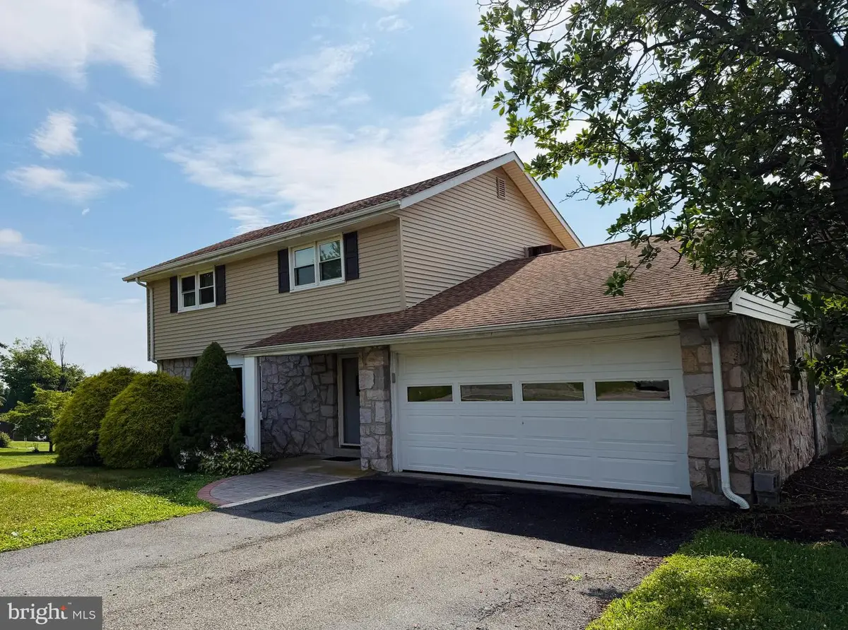 1708 County Line, Bechtelsville, PA 19505 - #1