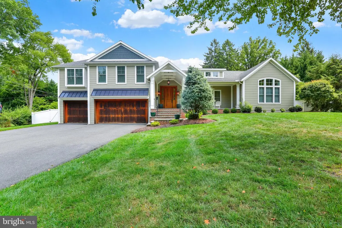 4 Hummingbird Rd, Wyomissing, PA 19610 - #1