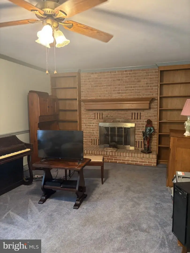 814 Ironstone Ln, Sinking Spring, PA 19608 - #3