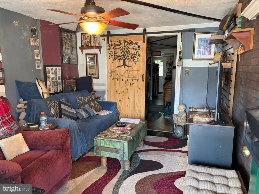 743 Bingaman St, Reading, PA 19602 - #3