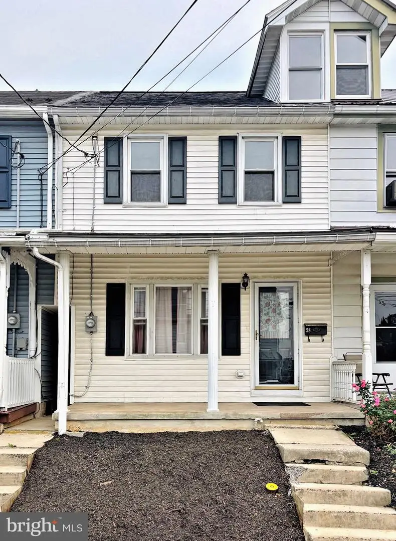 28 W Smith St, Topton, PA 19562 - #2