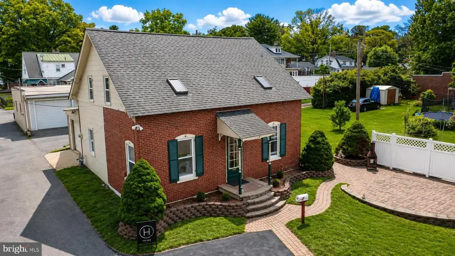 2129-r Spring St, West Lawn, PA 19609 - #2
